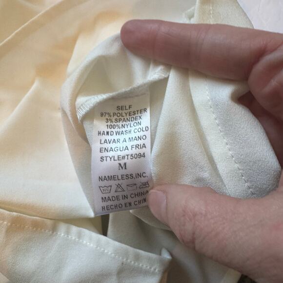 NWT $50 Akira Chicago Red Label‎ Women's Sleeveless Lace Back Dress Medium Cream - Picture 10 of 12